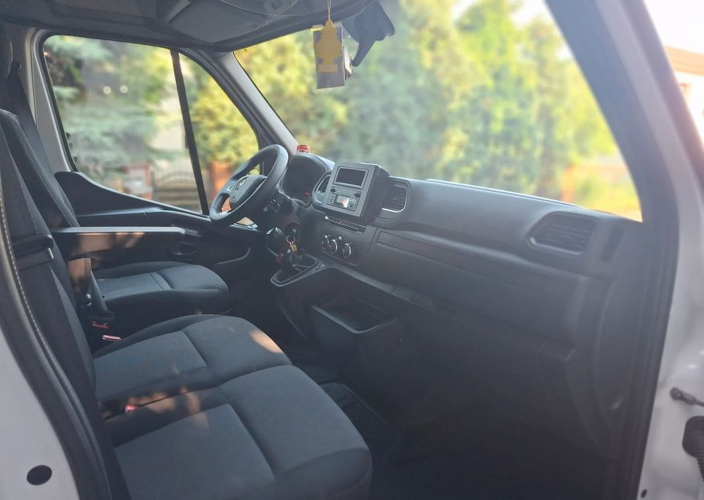 Брезентов бус Renault Master: снимка 17