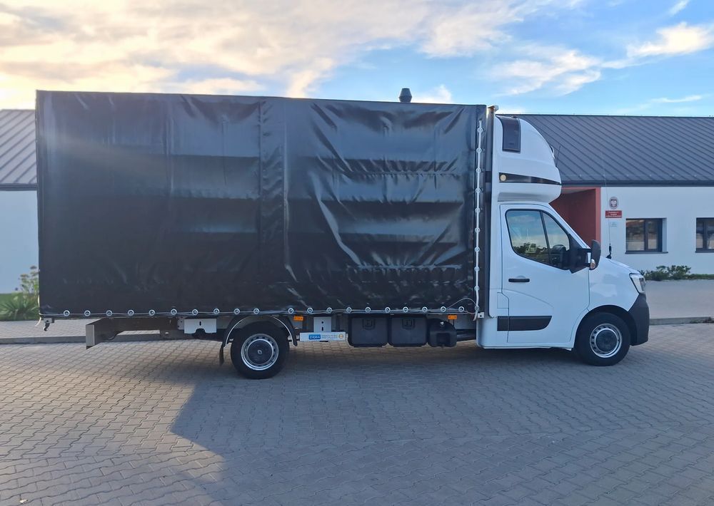 Брезентов бус Renault Master: снимка 7