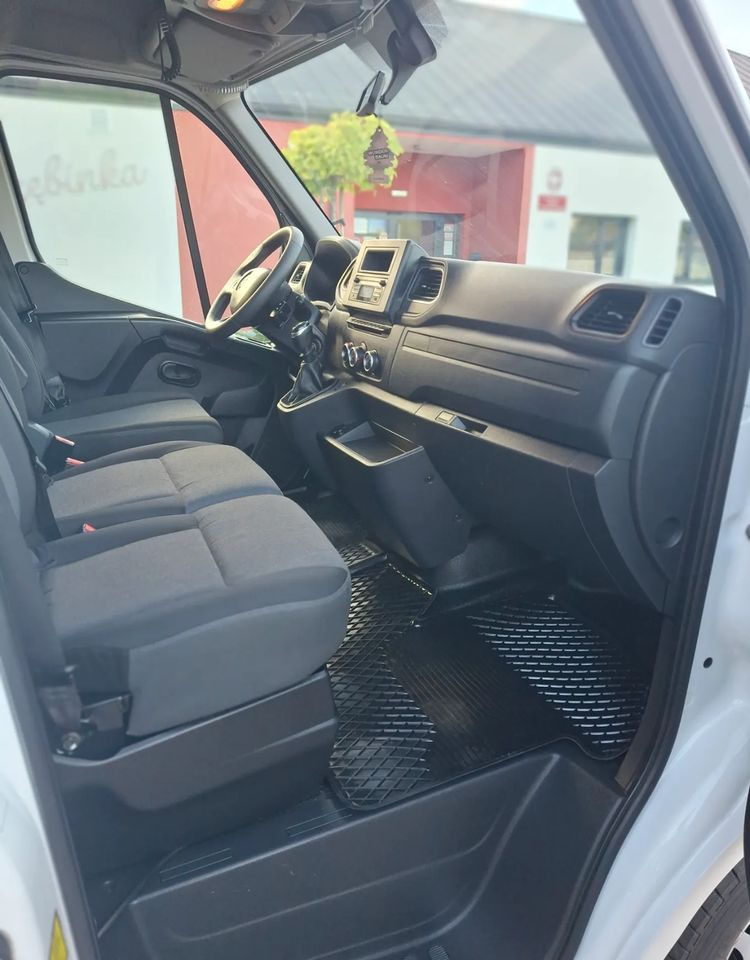 Брезентов бус Renault Master: снимка 9