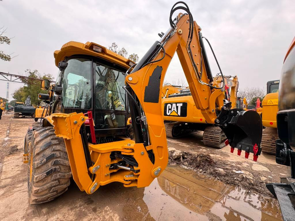 CAT 100% new CAT 420 F - Багер-товарач: снимка 4 CAT 100% new CAT 420 F - Багер-товарач: снимка 4