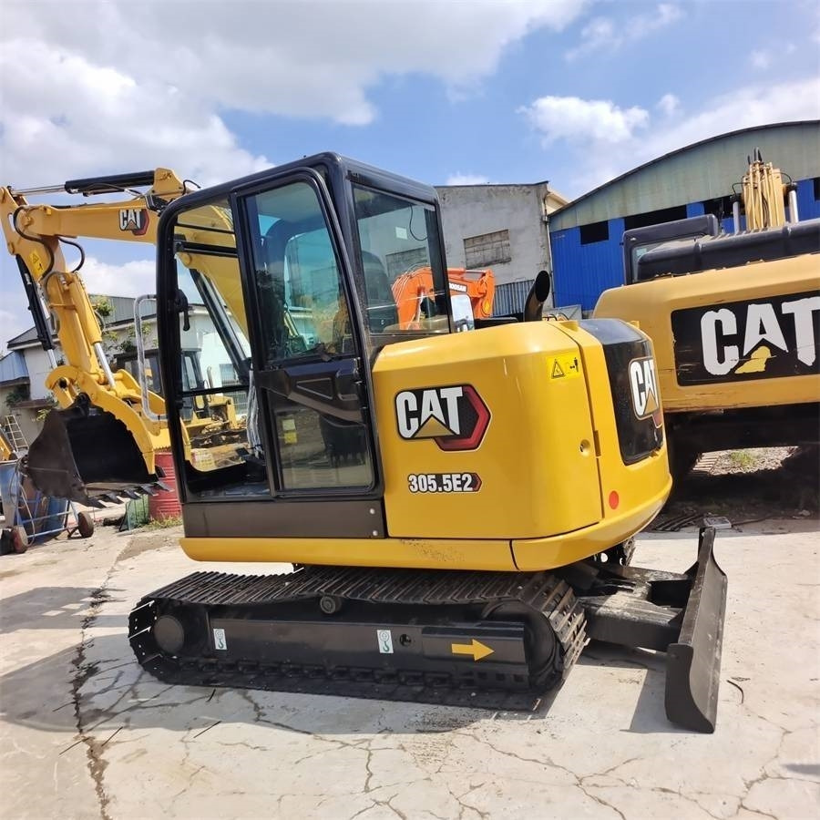 CAT 305.5 E - Верижен багер: снимка 2 CAT 305.5 E - Верижен багер: снимка 2