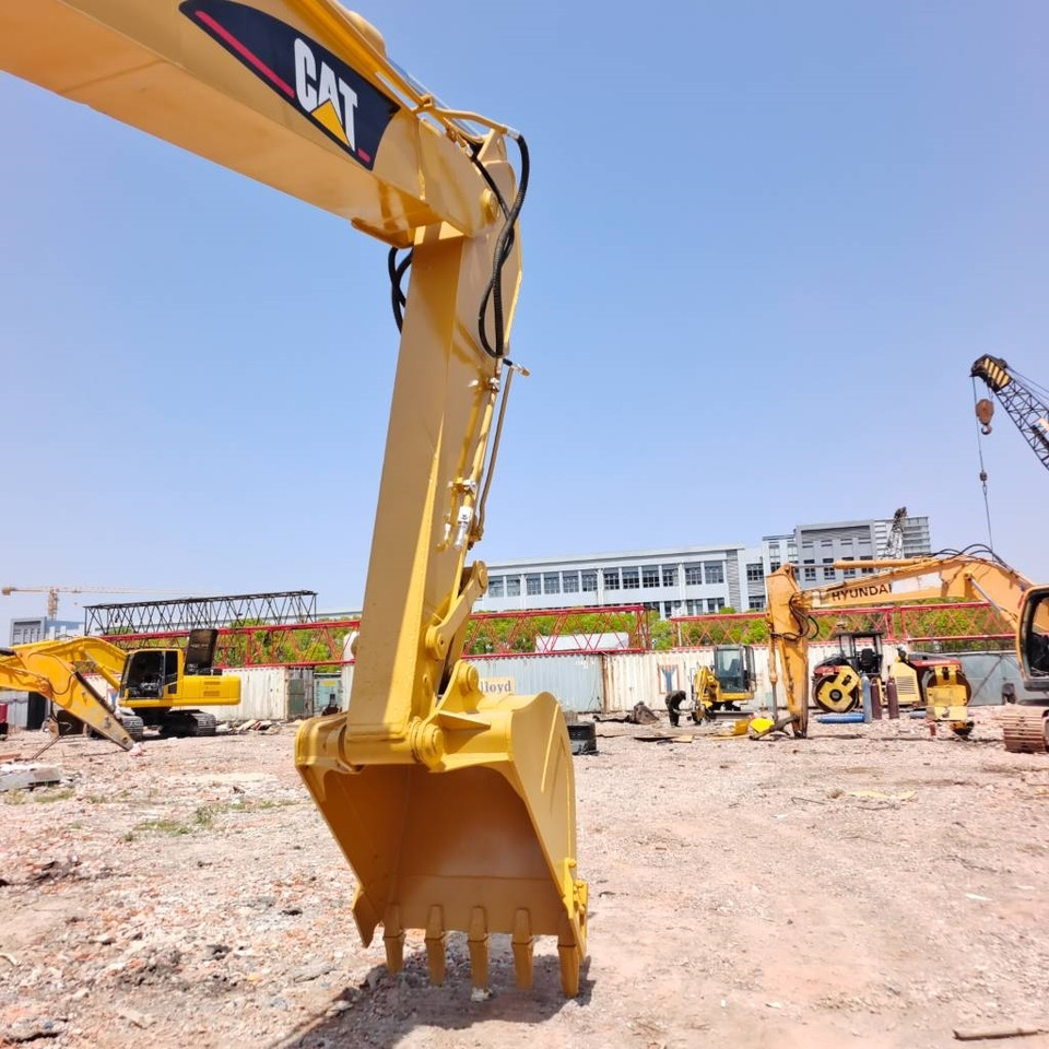 CAT 320 B L - Верижен багер: снимка 5 CAT 320 B L - Верижен багер: снимка 5