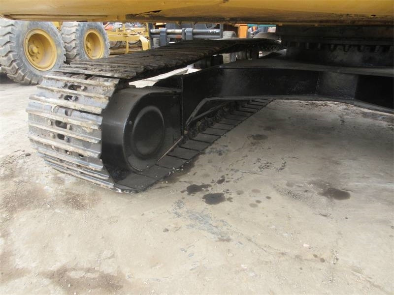 CAT 320 B L - Верижен багер: снимка 3 CAT 320 B L - Верижен багер: снимка 3