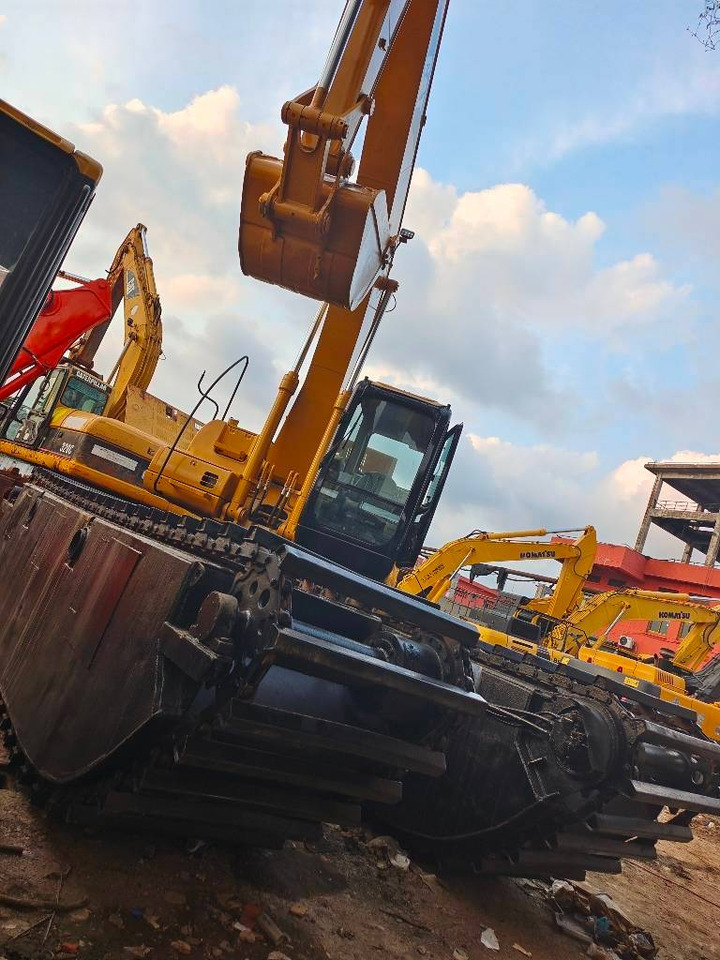CAT 320 C - Плаващ багер: снимка 4 CAT 320 C - Плаващ багер: снимка 4