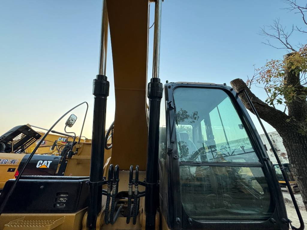 CAT 320 D Engine C7.1 - Верижен багер: снимка 3 CAT 320 D Engine C7.1 - Верижен багер: снимка 3