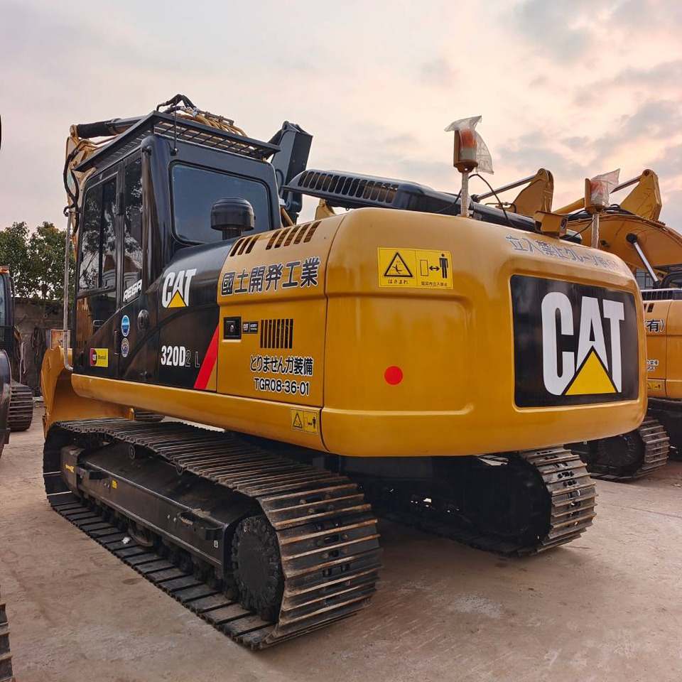Верижен багер CAT 320 D: снимка 1