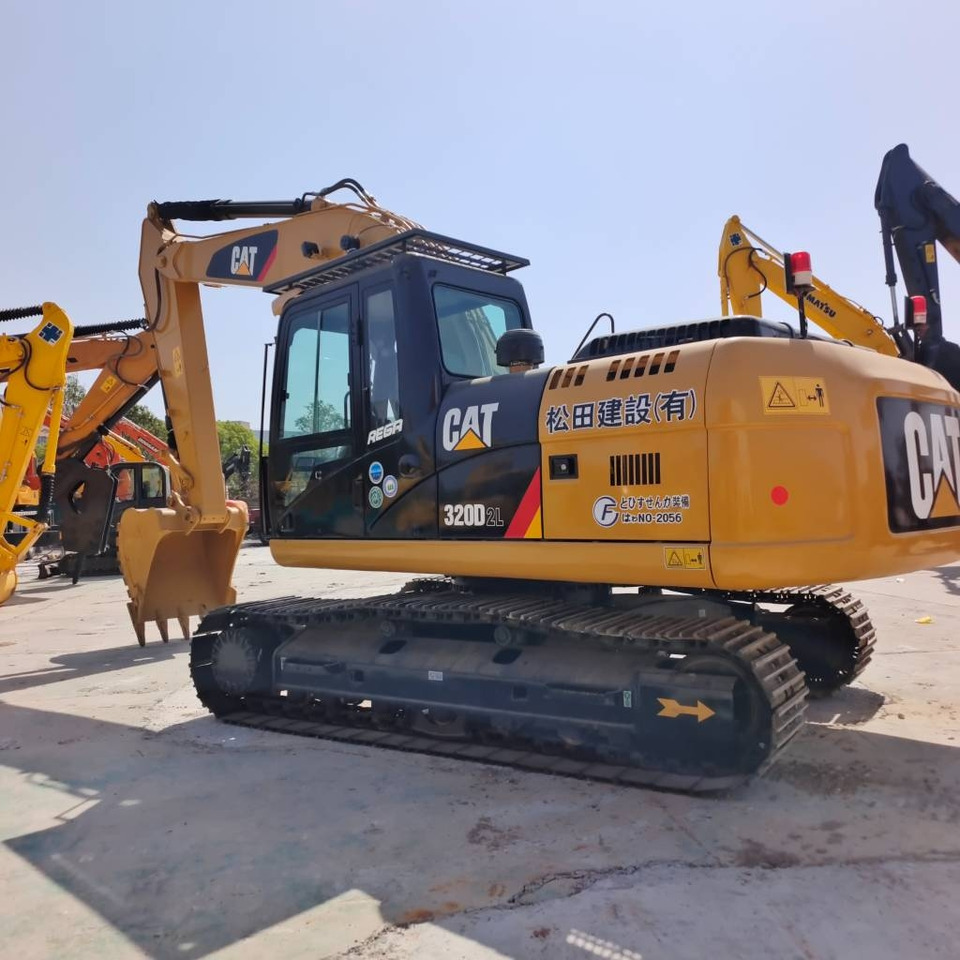 CAT 320 D2L - Верижен багер: снимка 1 CAT 320 D2L - Верижен багер: снимка 1