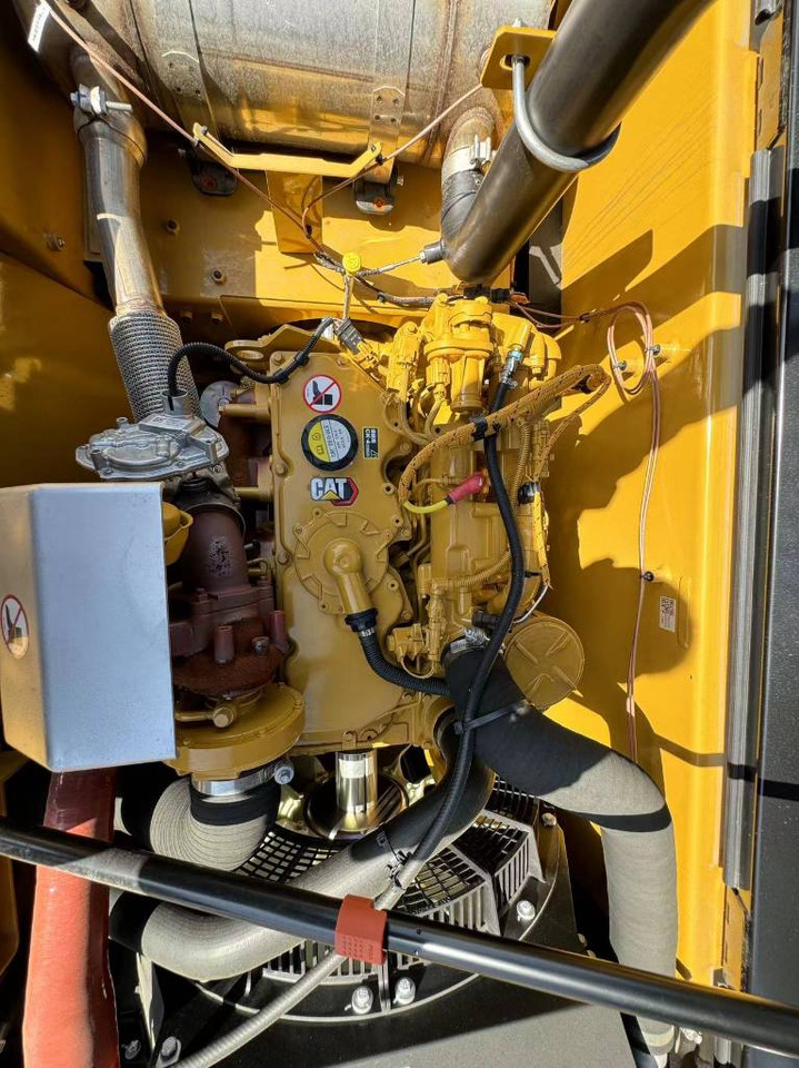 CAT 320 GC - Верижен багер: снимка 2 CAT 320 GC - Верижен багер: снимка 2
