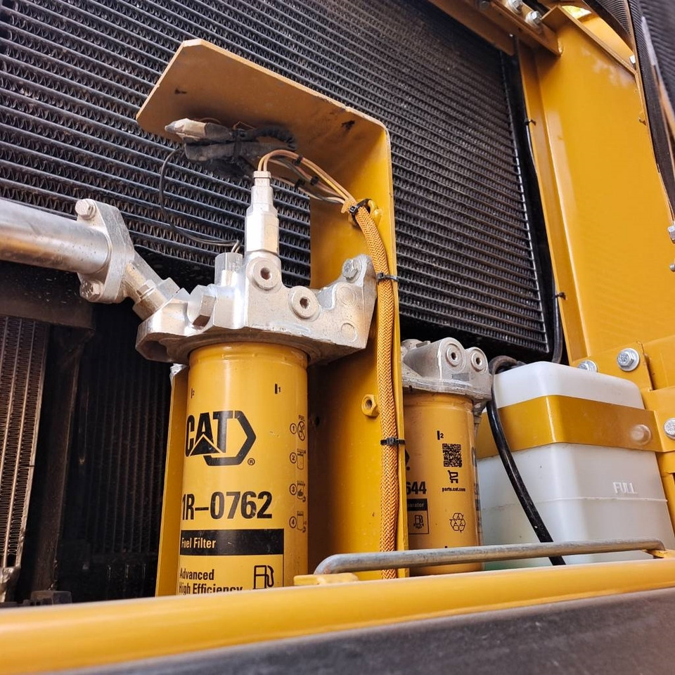 Верижен багер CAT 320D2L: снимка 28 Верижен багер CAT 320D2L: снимка 28