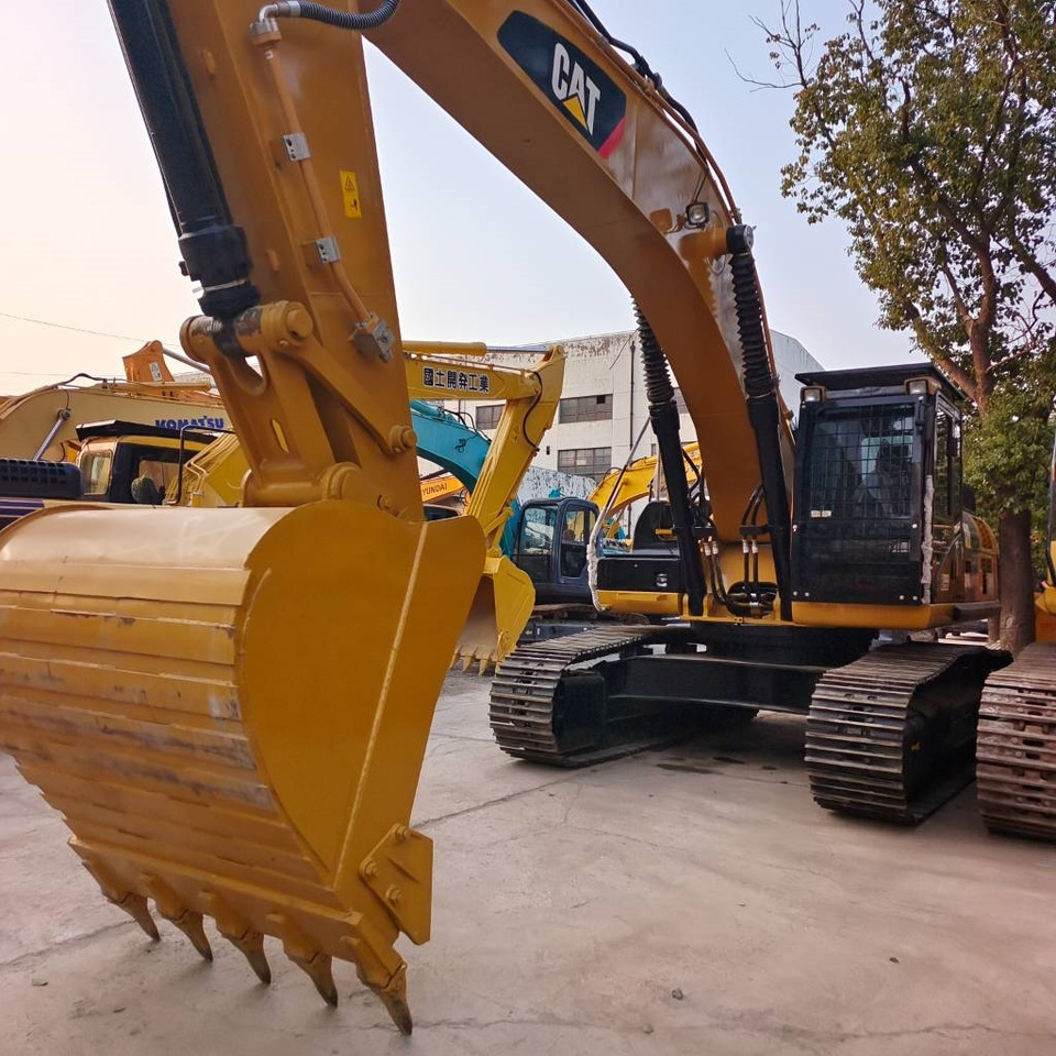 Верижен багер CAT 320D2L: снимка 25 Верижен багер CAT 320D2L: снимка 25