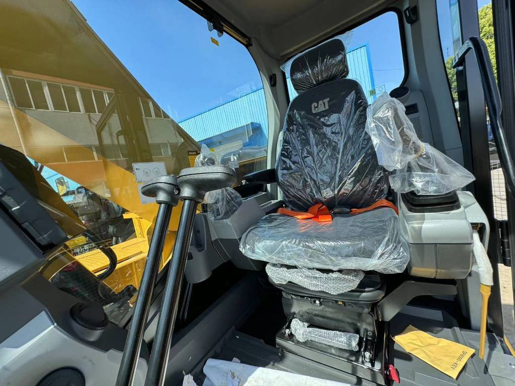 CAT 320GX - Верижен багер: снимка 2 CAT 320GX - Верижен багер: снимка 2