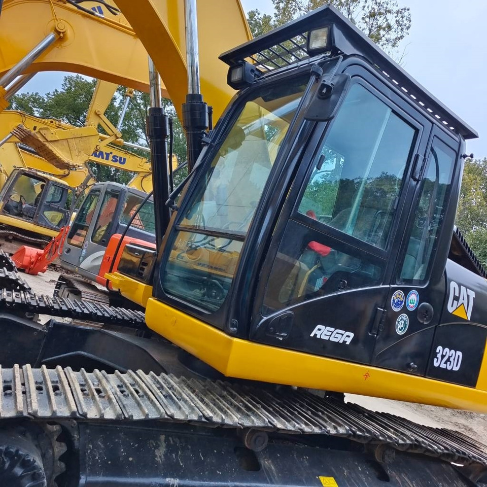 CAT 323 D - Верижен багер: снимка 5 CAT 323 D - Верижен багер: снимка 5