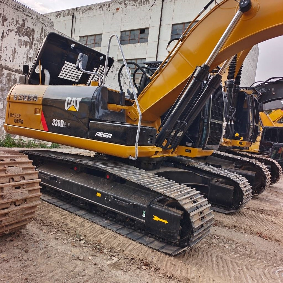 CAT 324 D2L - Верижен багер: снимка 3 CAT 324 D2L - Верижен багер: снимка 3