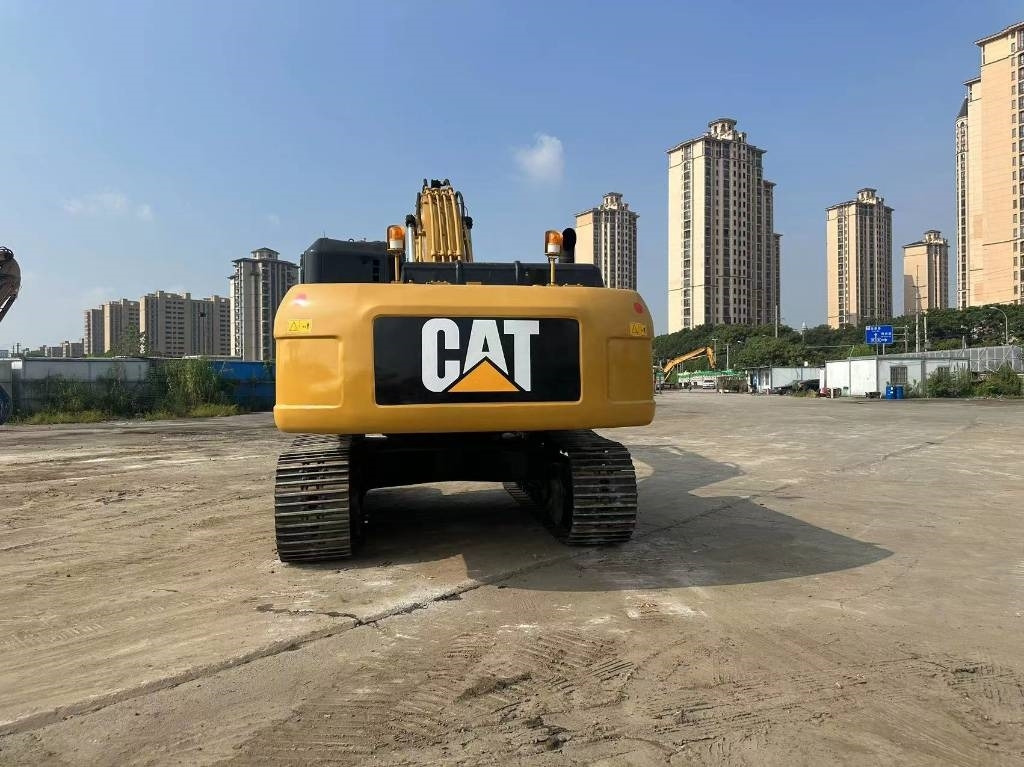 CAT 330 D - Верижен багер: снимка 5 CAT 330 D - Верижен багер: снимка 5