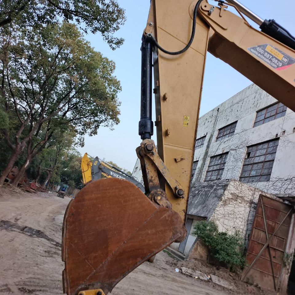 CAT 330GC - Верижен багер: снимка 2 CAT 330GC - Верижен багер: снимка 2