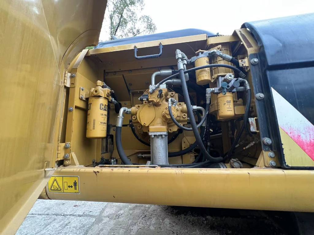 Верижен багер CAT 340 D L: снимка 7