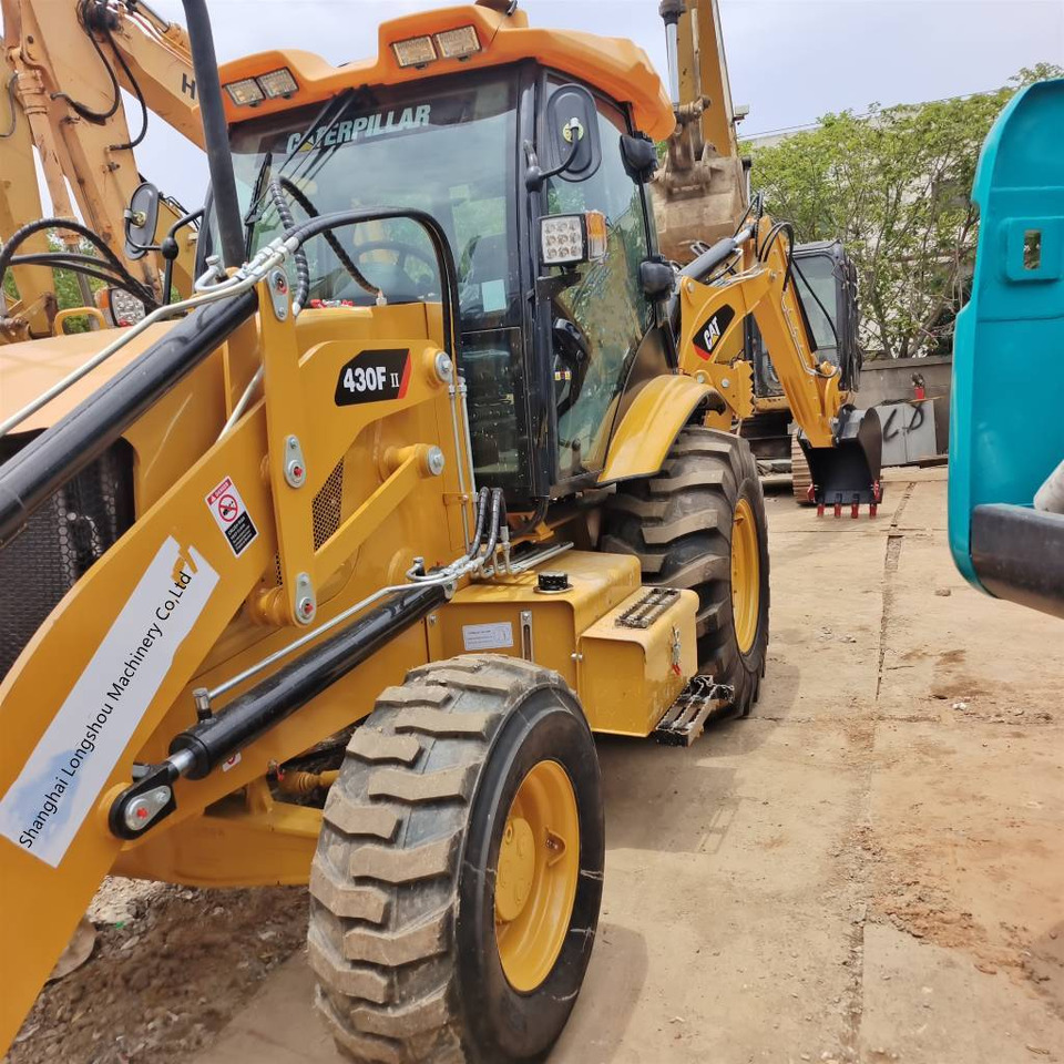 CAT 430 F - Багер-товарач: снимка 3 CAT 430 F - Багер-товарач: снимка 3