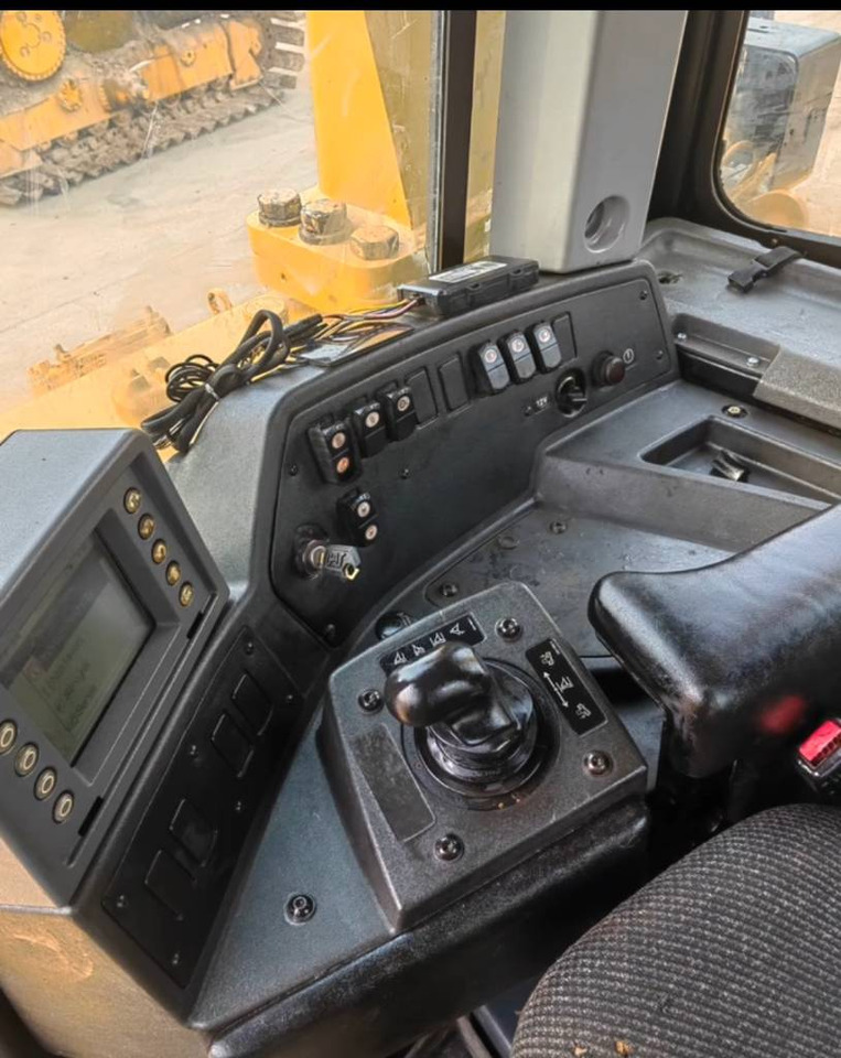 CAT D 8 T - Булдозер: снимка 4 CAT D 8 T - Булдозер: снимка 4