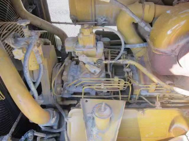 CAT D 9 R - Булдозер: снимка 5 CAT D 9 R - Булдозер: снимка 5
