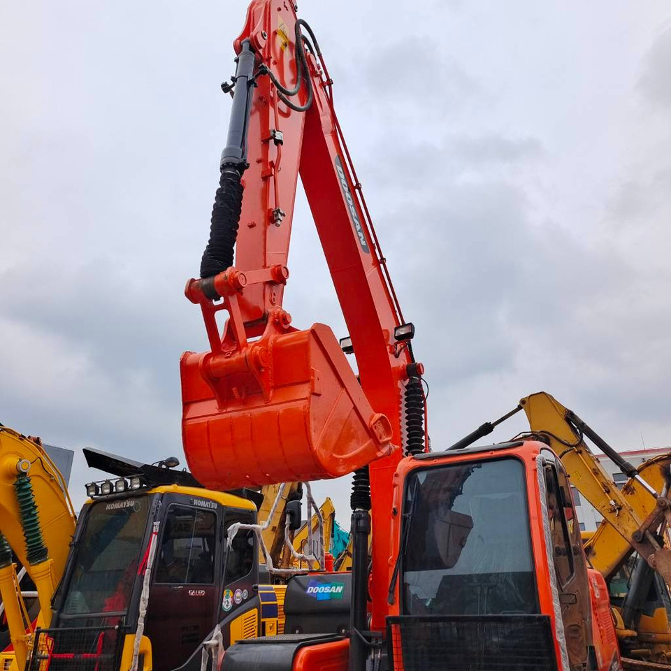 Doosan DX 150 LC - Верижен багер: снимка 3 Doosan DX 150 LC - Верижен багер: снимка 3
