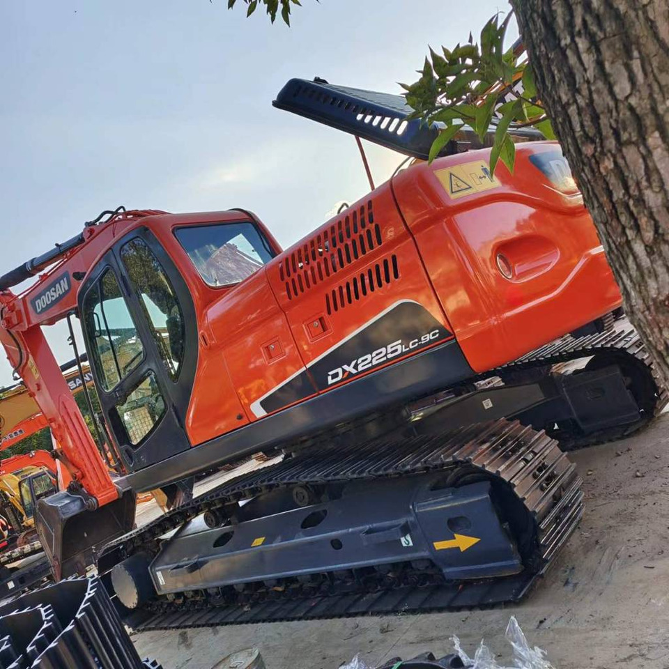 Doosan DX 225 LC - Верижен багер: снимка 1 Doosan DX 225 LC - Верижен багер: снимка 1