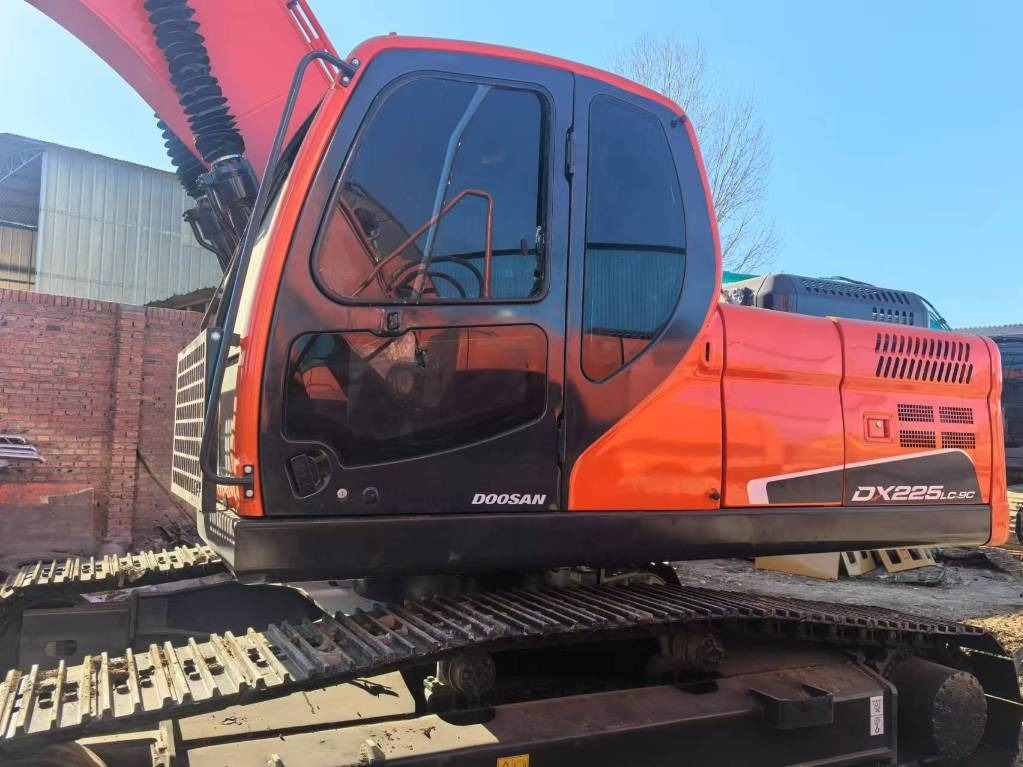 Doosan DX 225 LC - Верижен багер: снимка 2 Doosan DX 225 LC - Верижен багер: снимка 2