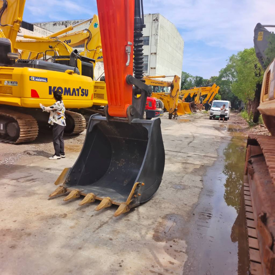 Doosan DX 225 LC - Верижен багер: снимка 2 Doosan DX 225 LC - Верижен багер: снимка 2