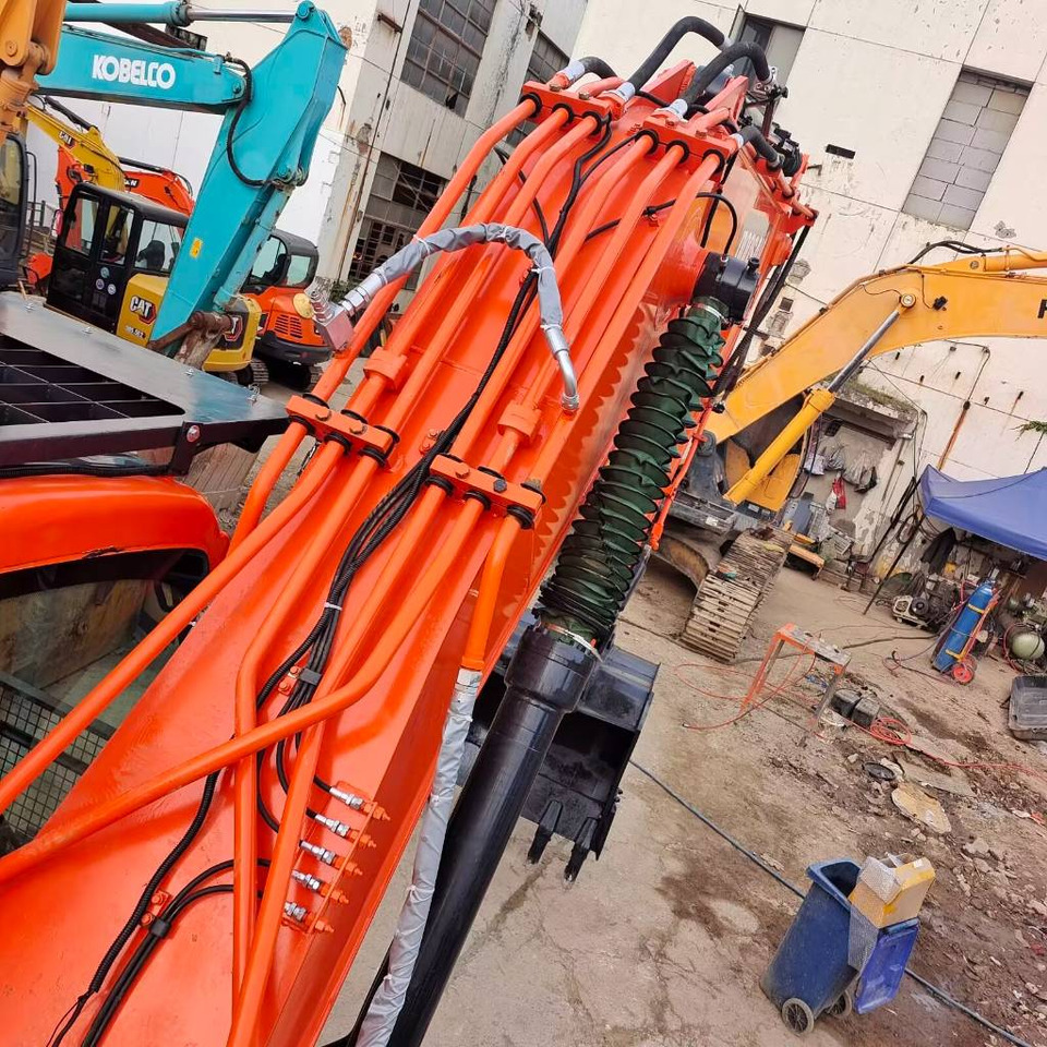 Doosan DX 300 - Верижен багер: снимка 4 Doosan DX 300 - Верижен багер: снимка 4