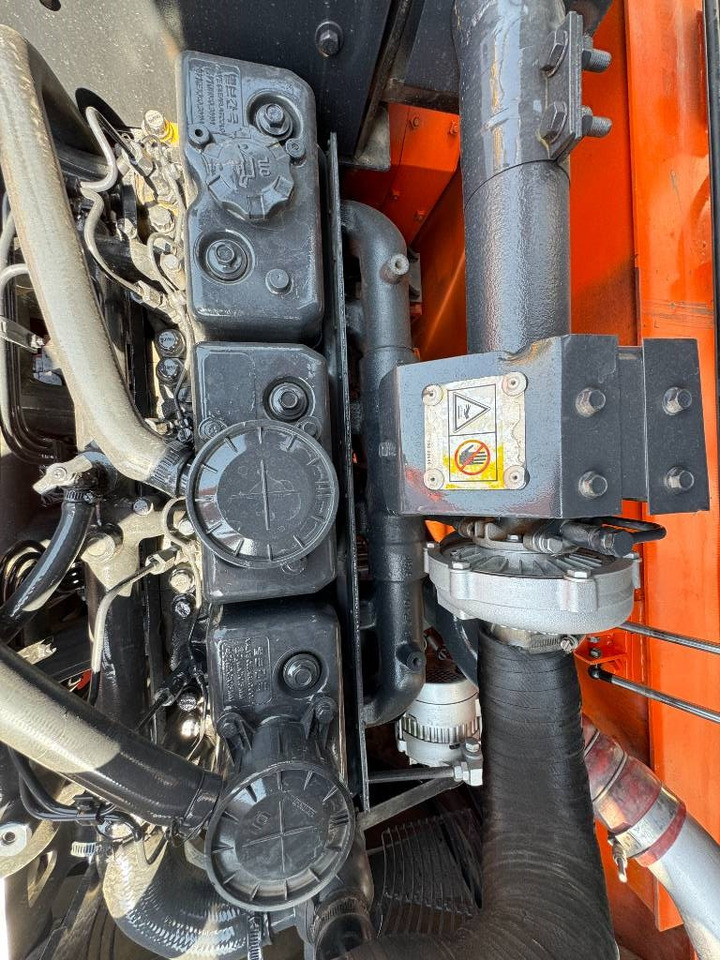 Doosan DX 300 LC - Верижен багер: снимка 3 Doosan DX 300 LC - Верижен багер: снимка 3
