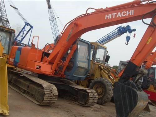 Hitachi EX 120-3 - Верижен багер: снимка 2 Hitachi EX 120-3 - Верижен багер: снимка 2