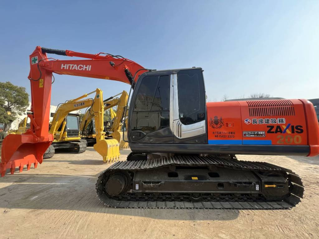 Hitachi ZX 200-3 G - Верижен багер: снимка 2 Hitachi ZX 200-3 G - Верижен багер: снимка 2