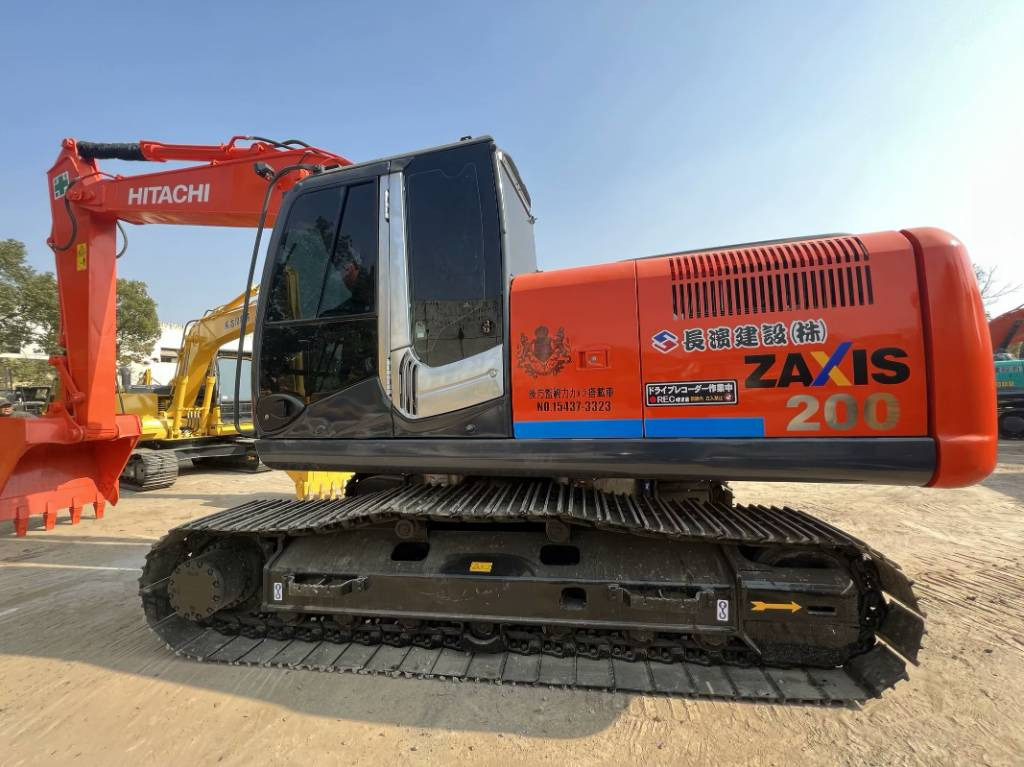 Hitachi ZX 200-3 G - Верижен багер: снимка 1 Hitachi ZX 200-3 G - Верижен багер: снимка 1