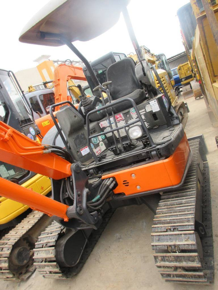 Hitachi ZX 30 U - Мини багер: снимка 5 Hitachi ZX 30 U - Мини багер: снимка 5