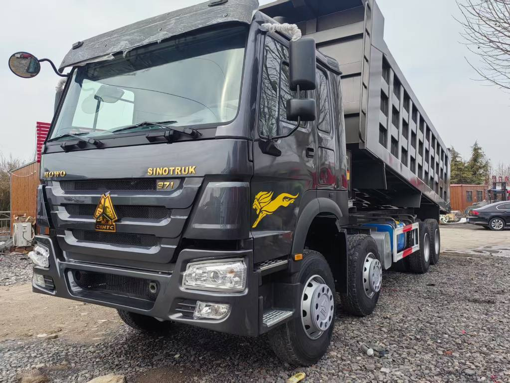 Howo 371 8X4 - Самосвал камион: снимка 2 Howo 371 8X4 - Самосвал камион: снимка 2