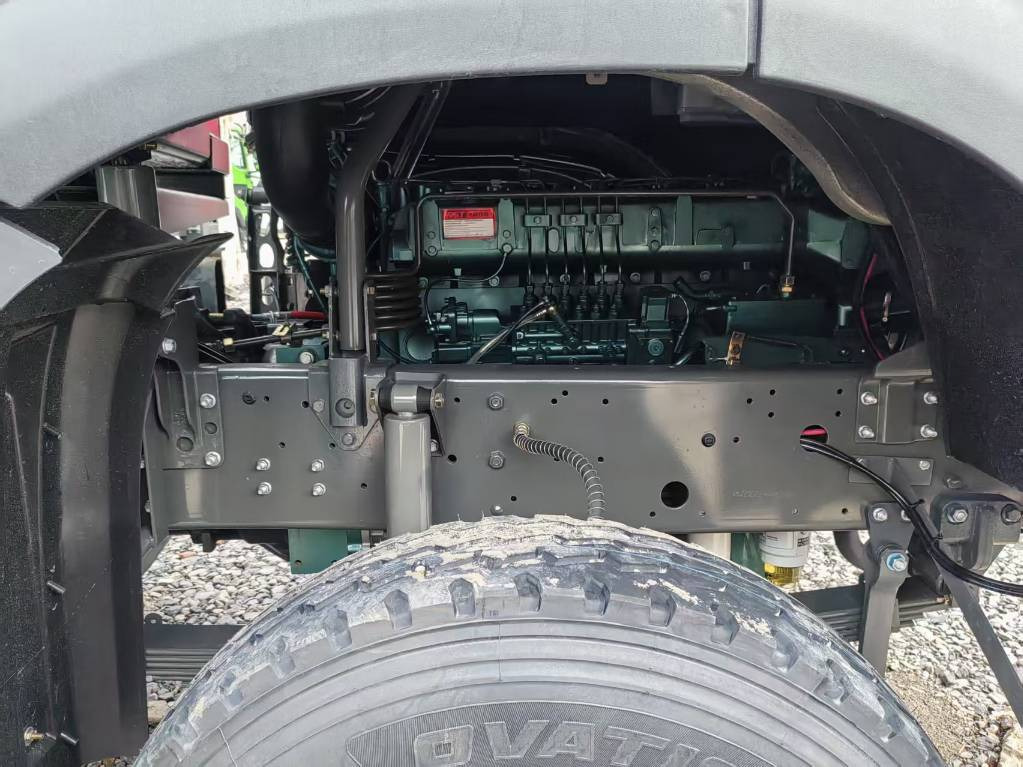 Howo 371 8X4 - Самосвал камион: снимка 5 Howo 371 8X4 - Самосвал камион: снимка 5