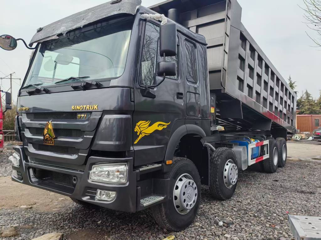 Howo 371 8X4 - Самосвал камион: снимка 3 Howo 371 8X4 - Самосвал камион: снимка 3