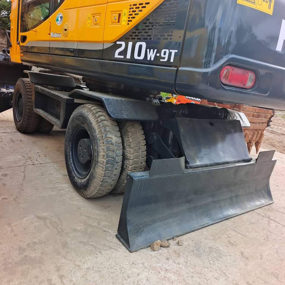 Hyundai 210W-9 - Колесен багер: снимка 2 Hyundai 210W-9 - Колесен багер: снимка 2