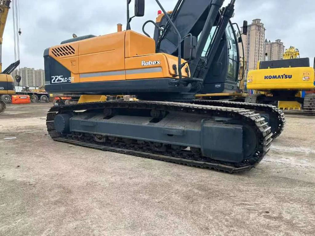 Hyundai 225LC-9T - Верижен багер: снимка 2 Hyundai 225LC-9T - Верижен багер: снимка 2