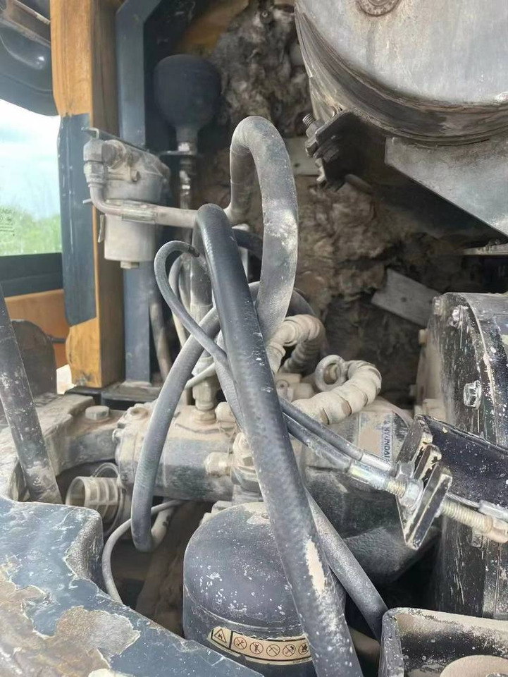 Hyundai 60W-9 - Колесен багер: снимка 4 Hyundai 60W-9 - Колесен багер: снимка 4