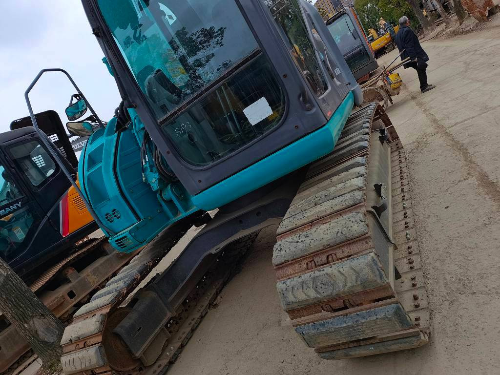 Kobelco SK 125 SR - Верижен багер: снимка 2 Kobelco SK 125 SR - Верижен багер: снимка 2