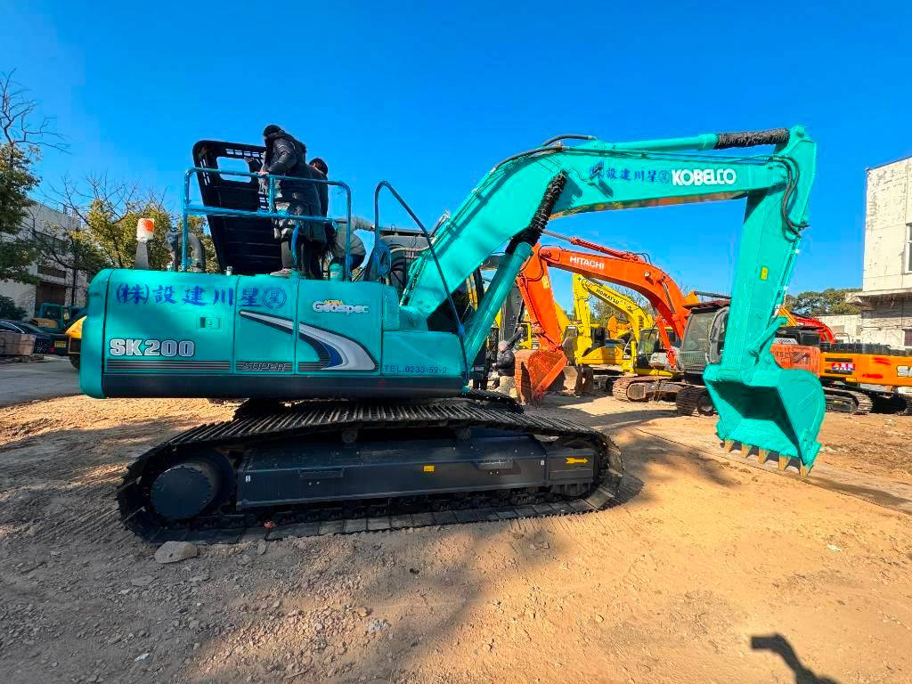 Kobelco SK 200-8 - Верижен багер: снимка 1 Kobelco SK 200-8 - Верижен багер: снимка 1