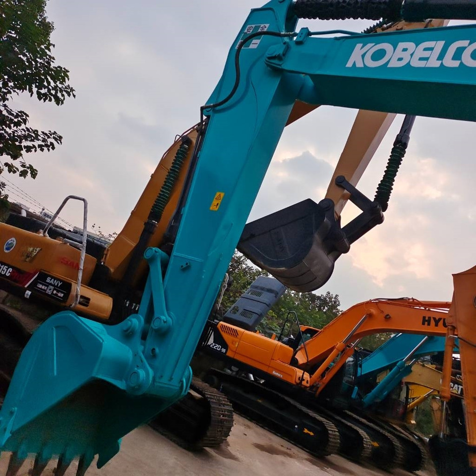 Kobelco SK 200 - Верижен багер: снимка 5 Kobelco SK 200 - Верижен багер: снимка 5