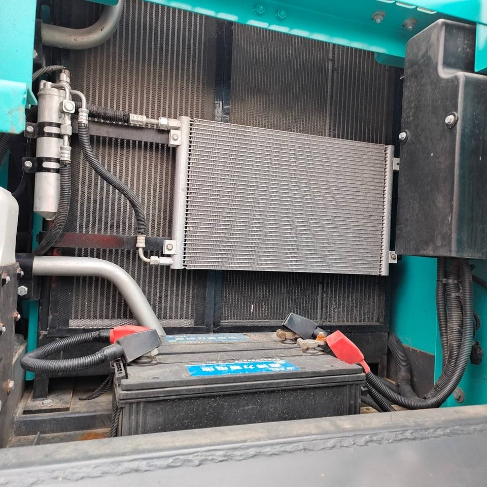 Kobelco SK 200 - Верижен багер: снимка 3 Kobelco SK 200 - Верижен багер: снимка 3