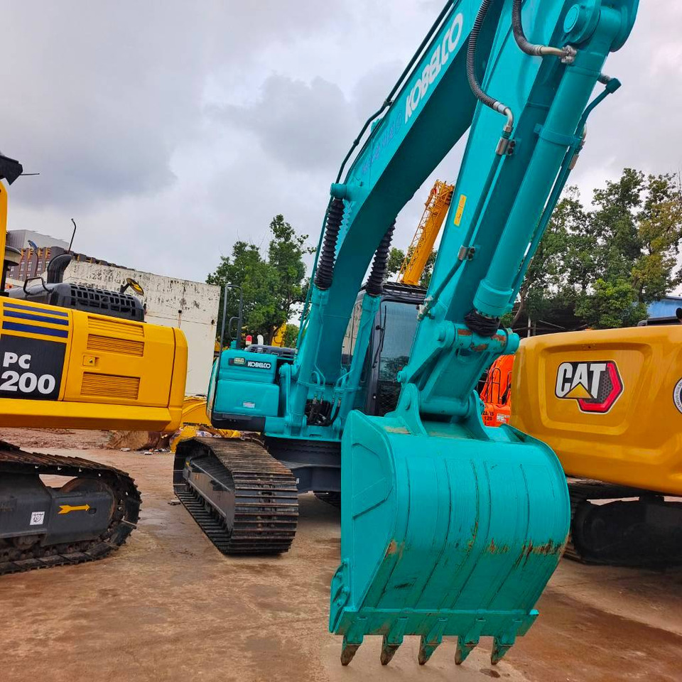Kobelco SK 200 - Верижен багер: снимка 2 Kobelco SK 200 - Верижен багер: снимка 2