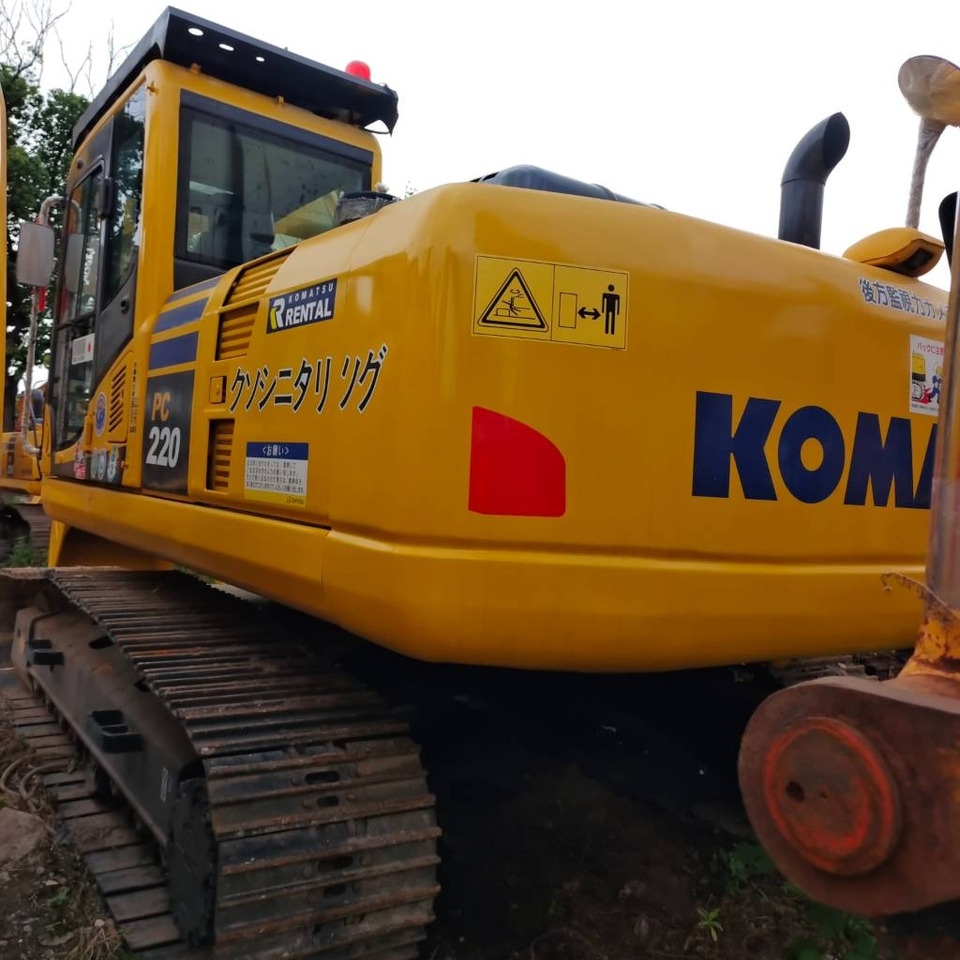 Komatsu PC 200-8 - Верижен багер: снимка 1 Komatsu PC 200-8 - Верижен багер: снимка 1