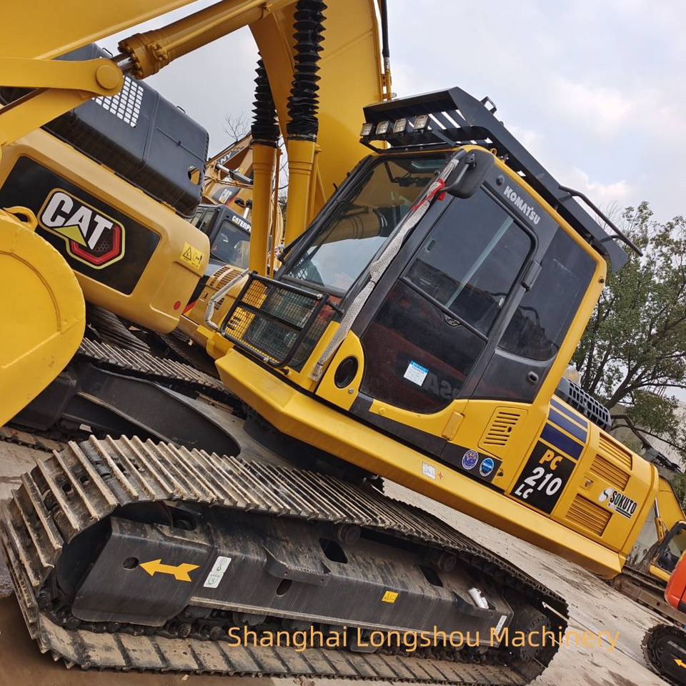 Komatsu PC 210-8 - Верижен багер: снимка 4 Komatsu PC 210-8 - Верижен багер: снимка 4