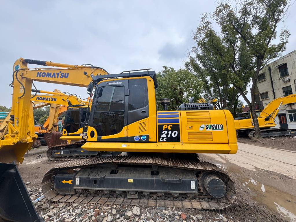 Komatsu PC 210 LC-8 - Верижен багер: снимка 1 Komatsu PC 210 LC-8 - Верижен багер: снимка 1