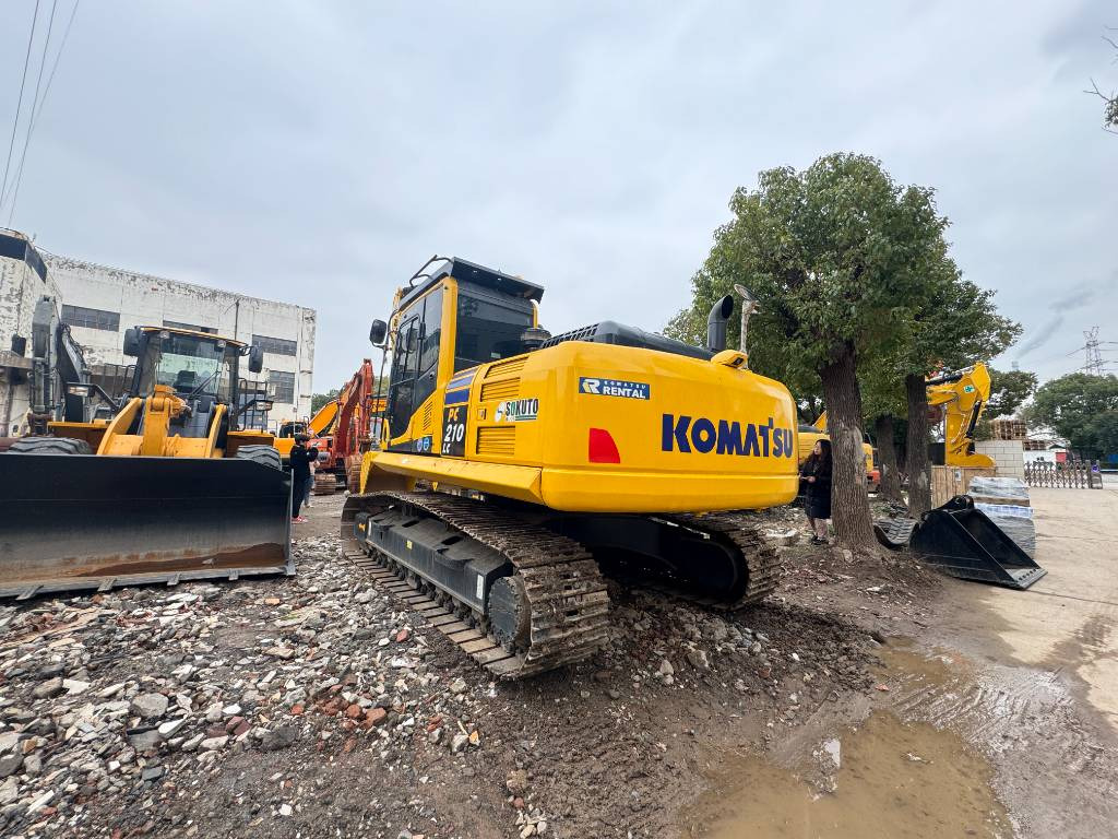 Komatsu PC 210 LC-8 - Верижен багер: снимка 5 Komatsu PC 210 LC-8 - Верижен багер: снимка 5