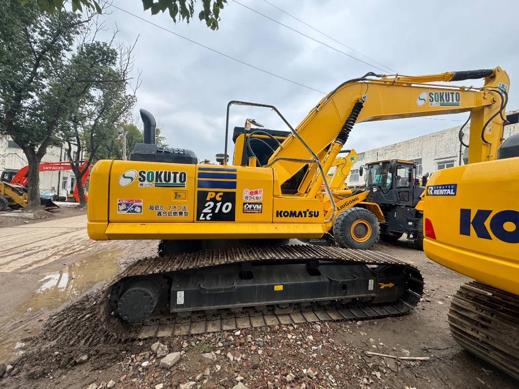 Komatsu PC 210 LC-8 - Верижен багер: снимка 2 Komatsu PC 210 LC-8 - Верижен багер: снимка 2