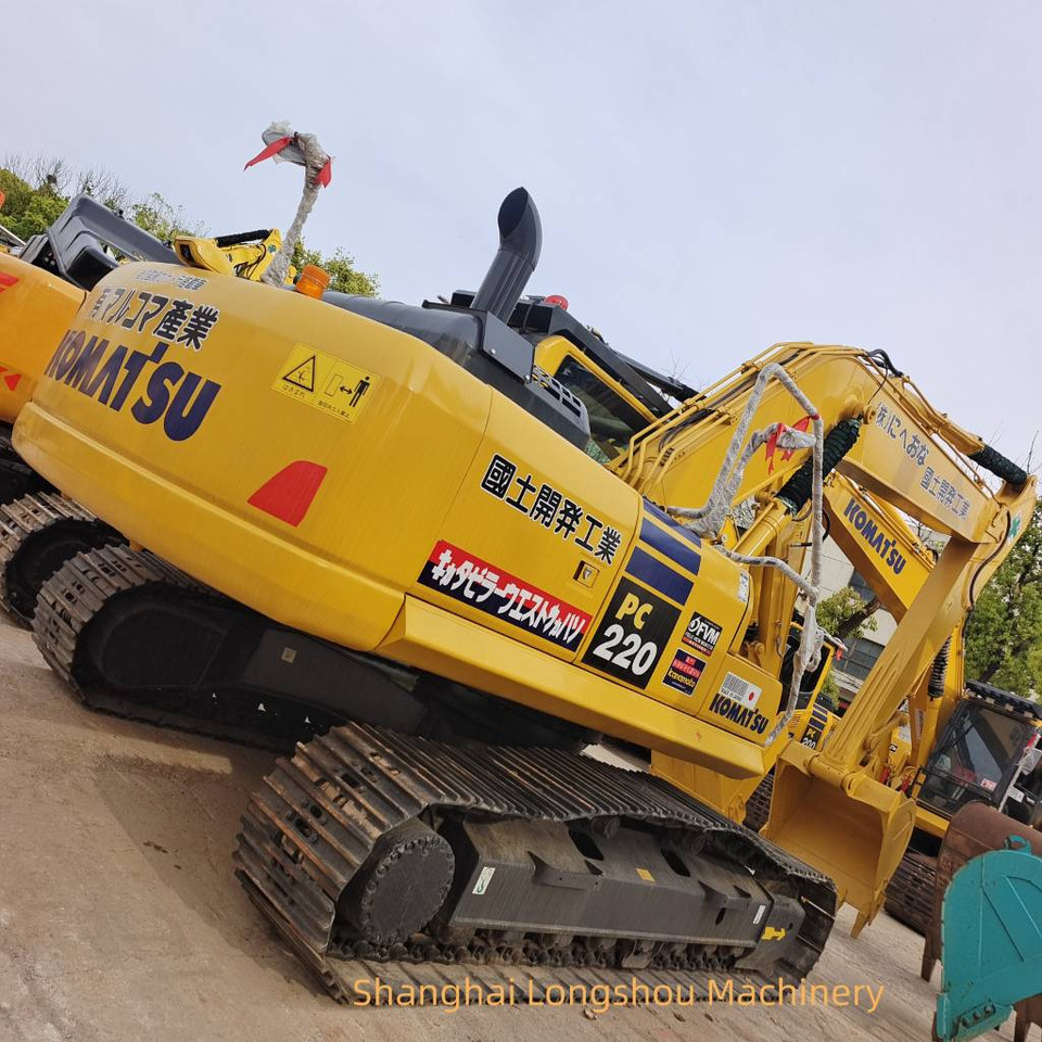 Komatsu PC 220-8 - Верижен багер: снимка 1 Komatsu PC 220-8 - Верижен багер: снимка 1